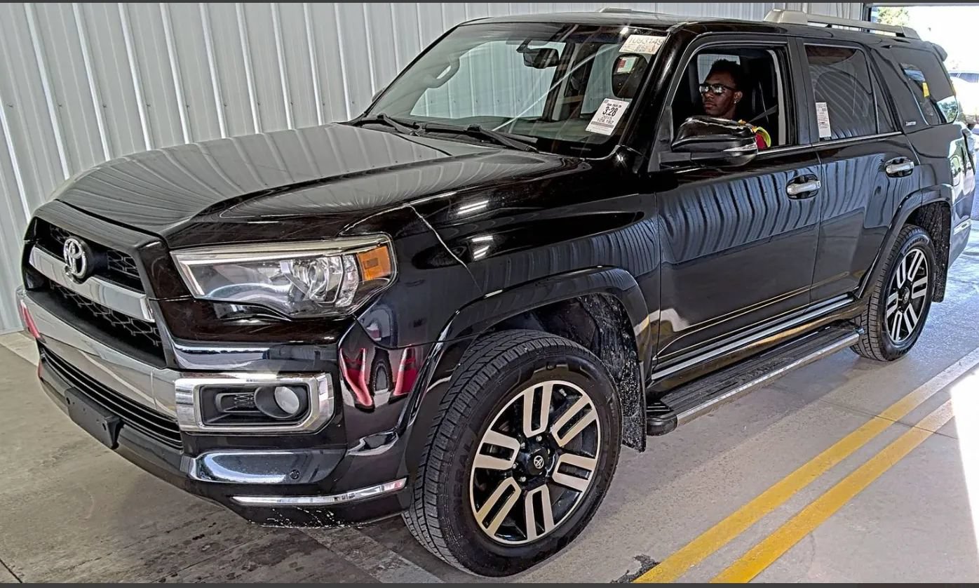 Used 2015 Toyota 4Runner Limited AWD/4WD image 1