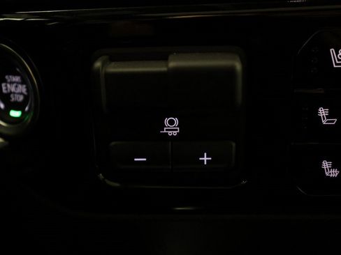 Used 2025 GMC Sierra 2500 SLT w/ SLT Premium Package image 35