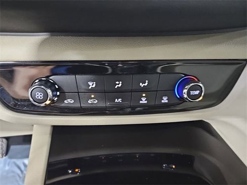 Used 2018 Buick Regal Preferred w/ Sights and Sounds Package image 19