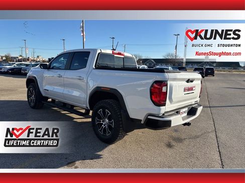 Used 2024 GMC Canyon AT4 image 9