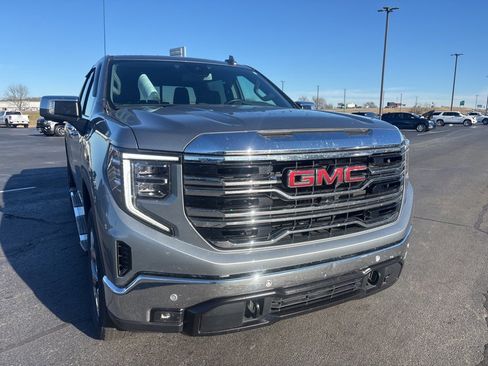 Used 2023 GMC Sierra 1500 SLT w/ SLT Premium Plus Package image 8