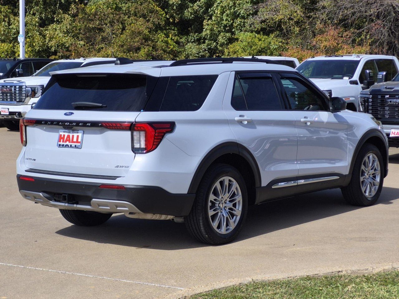Used 2025 Ford Explorer Active w/ Active Comfort Package AWD/4WD image 6