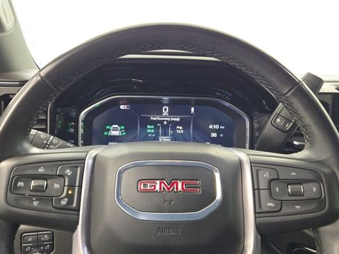 Used 2024 GMC Sierra 1500 SLT image 31