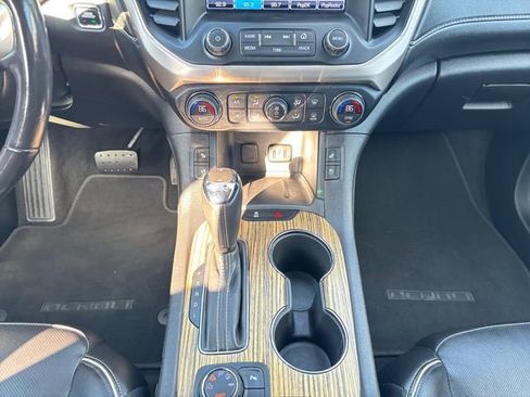 Used 2019 GMC Acadia Denali w/ GMC Pro Grade Package image 11