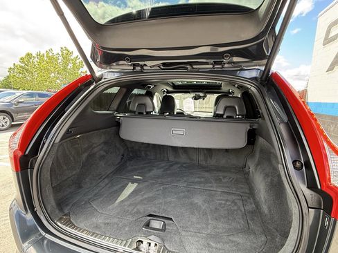 Used 2015 Volvo XC60 T6 R-Design Platinum image 15