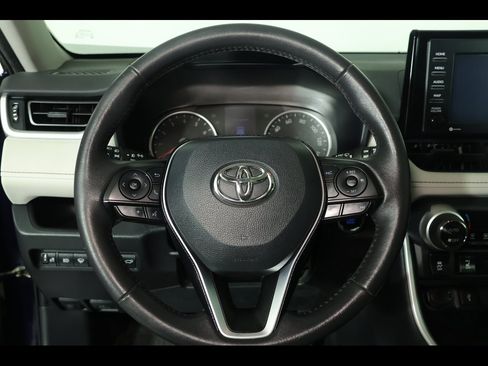 Used 2021 Toyota RAV4 XLE image 13