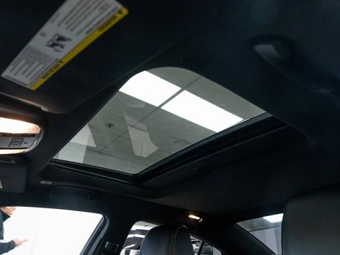 Used 2018 Dodge Charger SRT Hellcat image 16