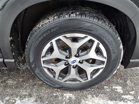 Used 2019 Subaru Forester Premium image 32