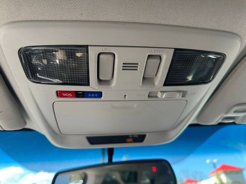 Used 2017 Subaru Outback 2.5i Limited image 31