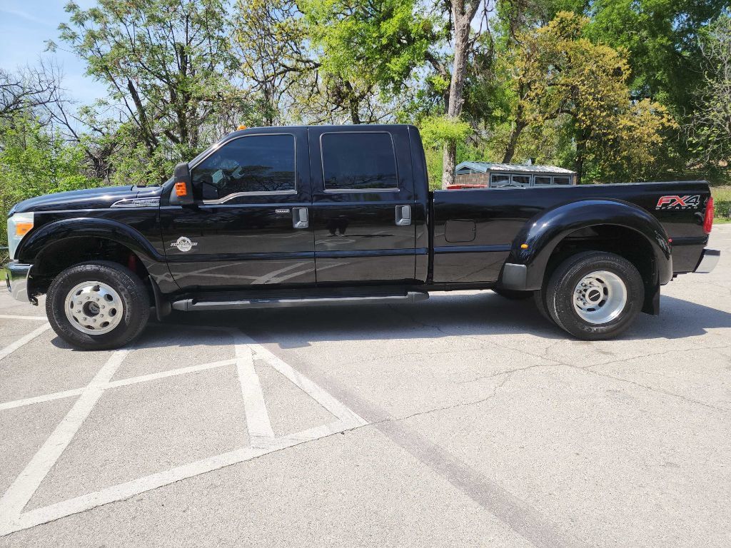 Used 2016 Ford F350 XLT w/ XLT Interior Package AWD/4WD image 4