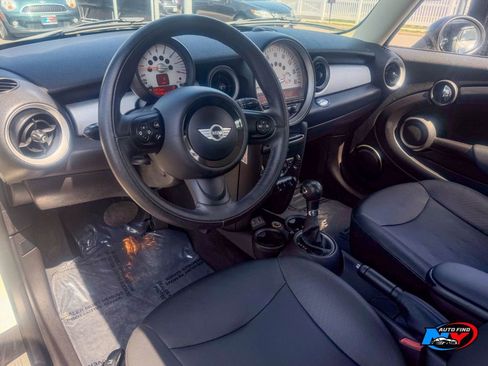 Used 2013 MINI Cooper Hardtop image 9