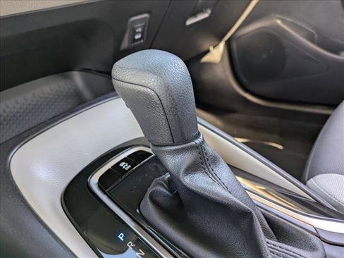 Used 2025 Toyota Corolla LE image 11