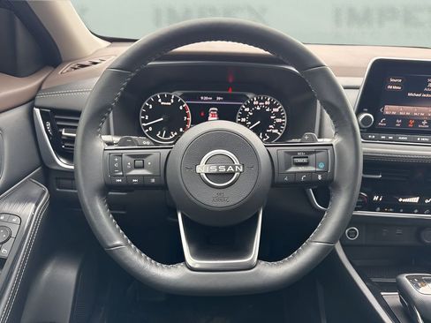 Used 2023 Nissan Rogue SV w/ SV Premium Package image 14