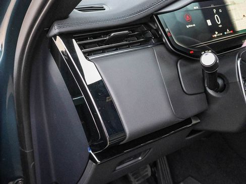 New 2026 Land Rover Range Rover Sport SE AWD/4WD image 33