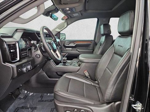 Used 2025 GMC Sierra 1500 Denali w/ Denali Reserve Package AWD/4WD image 18