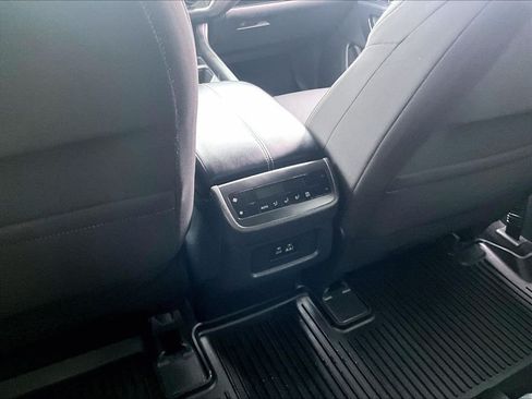 Used 2022 Nissan Pathfinder S AWD/4WD image 26