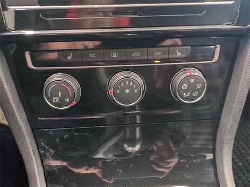 Used 2021 Volkswagen GTI SE image 25