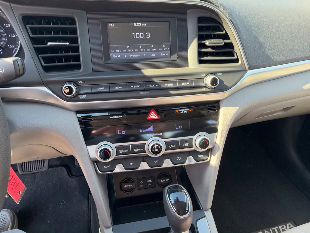 Used 2020 Hyundai Elantra SE FWD image 8