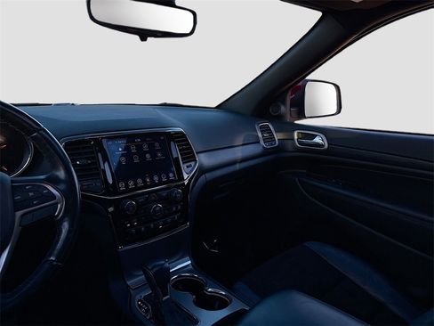 Used 2021 Jeep Grand Cherokee Laredo X image 23