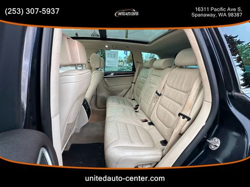 Used 2015 Volkswagen Touareg VR6 image 18