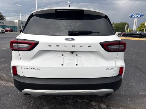 Used 2025 Ford Escape Active AWD/4WD image 8