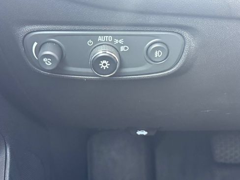 Used 2020 Chevrolet Equinox LT FWD image 23