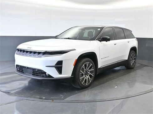 New 2025 Jeep Wagoneer S Limited image 10