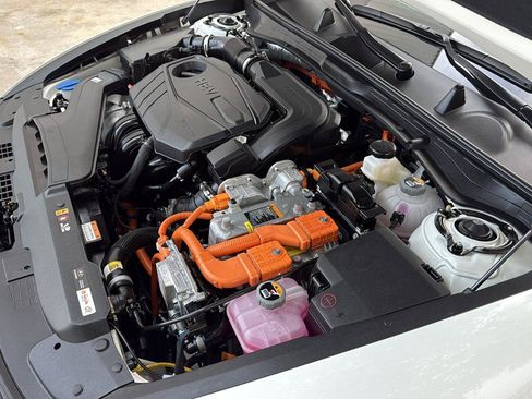 Used 2025 Hyundai Sonata Limited FWD image 70