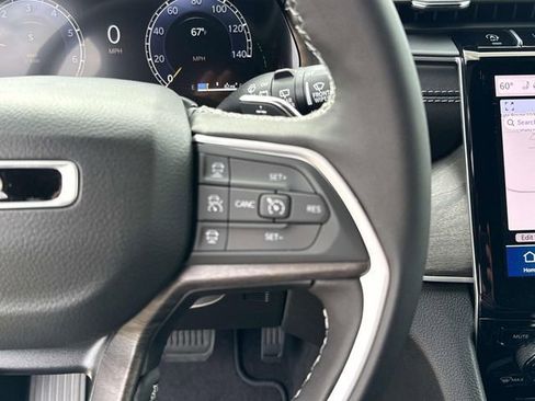New 2025 Jeep Grand Cherokee L Limited w/ Luxury Tech Group II RWD image 17