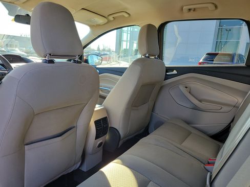 Used 2018 Ford Escape SE image 14