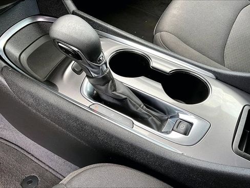 Used 2023 Chevrolet Malibu LT FWD image 15
