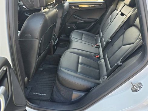 Used 2018 Porsche Macan Sport Edition image 8