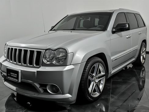 Used 2006 Jeep Grand Cherokee SRT8 w/ SRT Option Group I AWD/4WD image 5