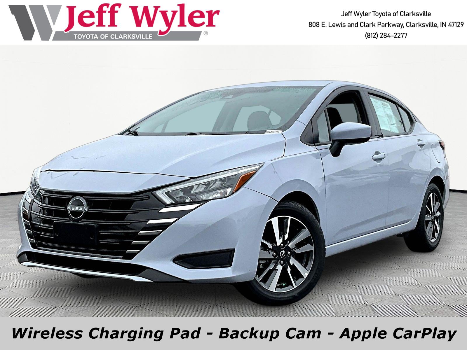 Used 2025 Nissan Versa SV FWD image 1