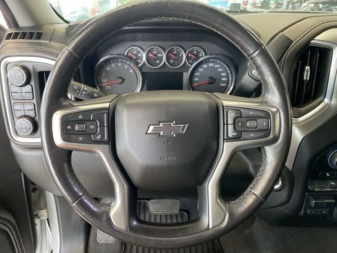 Used 2020 Chevrolet Silverado 1500 LT Trail Boss w/ Convenience Package AWD/4WD image 17