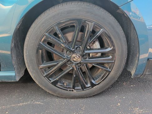 Used 2025 Toyota Camry SE FWD image 5