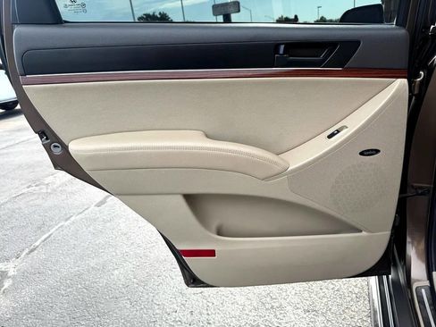 Used 2011 Hyundai Veracruz Limited image 17