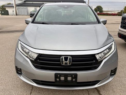 Used 2024 Honda Odyssey Elite image 2