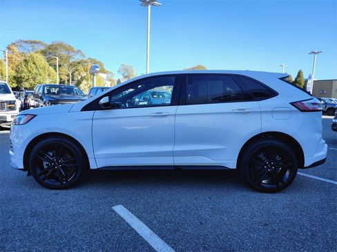 Used 2022 Ford Edge ST w/ Equipment Group 401A image 2