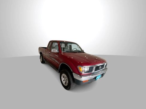 Used 1995 Toyota Tacoma SR5 AWD/4WD image 2
