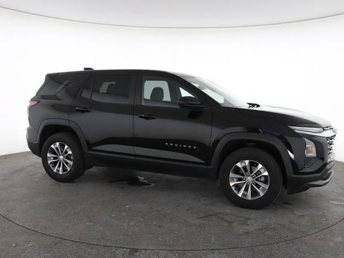 Used 2025 Chevrolet Equinox LT FWD image 15