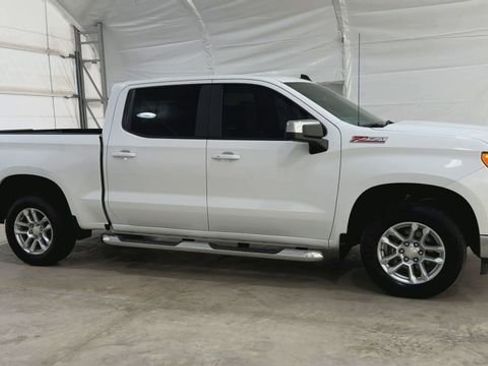 Used 2022 Chevrolet Silverado 1500 LT AWD/4WD image 6