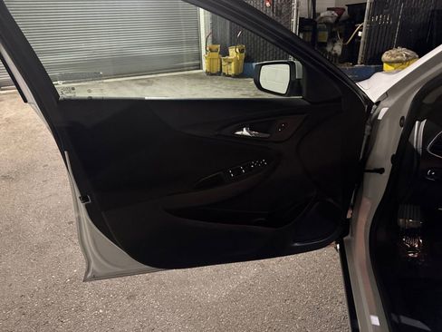 Used 2022 Chevrolet Malibu LT image 11