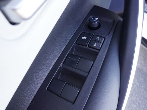 Used 2025 Toyota Corolla SE image 15