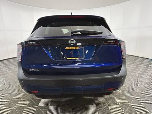 Used 2025 Nissan Kicks SV FWD image 4