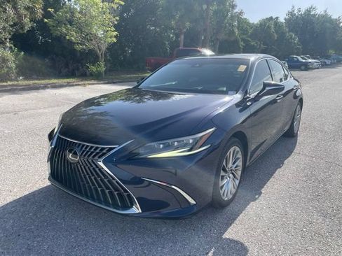 Used 2022 Lexus ES 350 Ultra Luxury w/ Accessory Package 2 FWD image 5