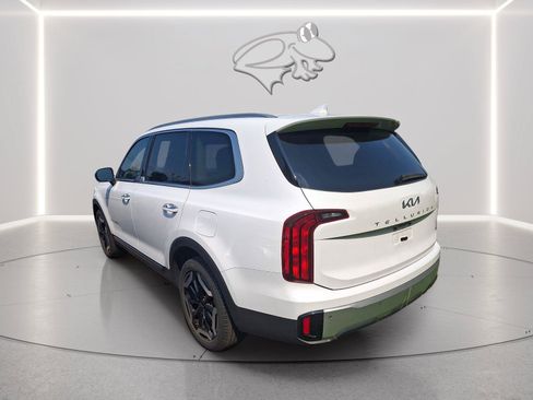 Used 2024 Kia Telluride S AWD/4WD image 2