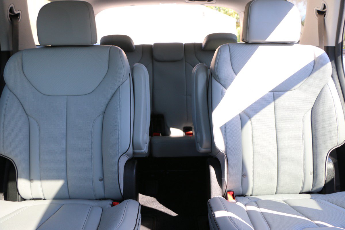 Used 2025 Hyundai Palisade SEL FWD image 31