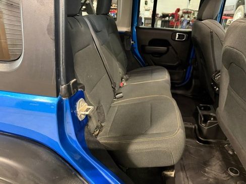 Used 2024 Jeep Wrangler Unlimited Sport AWD/4WD image 29