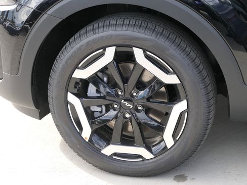 New 2025 Kia Telluride S image 9